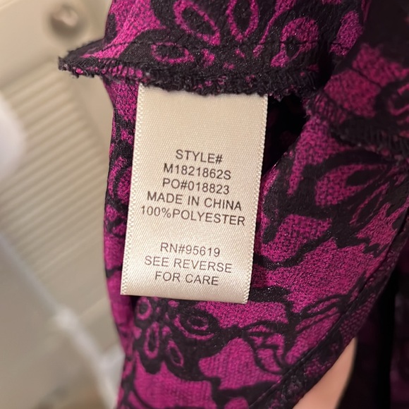 Studio JPR Cowl Neck Purple Sleeveless Tank Top Black Floral Lace Design size M - Picture 6 of 6